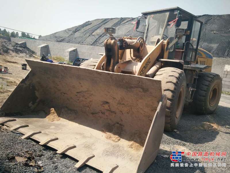 山东出售转让二手2900小时2014年山工SEM652B装载机