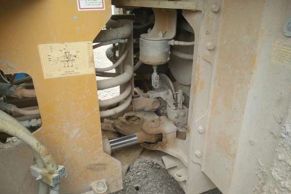 宁夏出售转让二手4500小时2011年龙工LG855B装载机