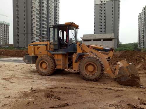 陕西出售转让二手4300小时2011年龙工LG833B装载机