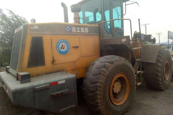 黑龙江出售转让二手16000小时2004年徐工LW520F装载机