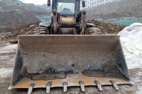 山西出售转让二手5000小时2009年龙工LG850装载机