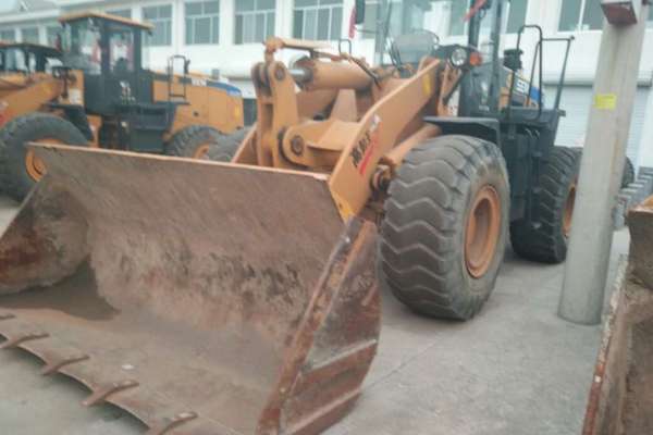 山东出售转让二手2500小时2013年山工SEM650B装载机