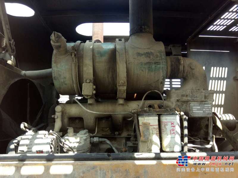 贵州出售转让二手8000小时2010年龙工LG833装载机