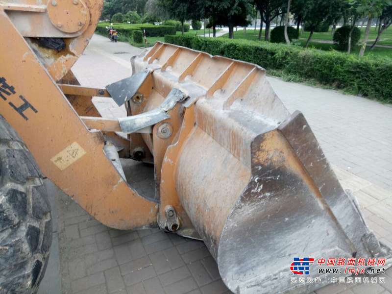 辽宁出售转让二手9500小时2010年龙工LG850装载机