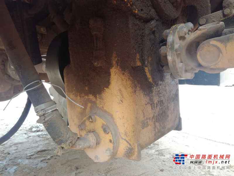 山东出售转让二手4500小时2011年山工SEM652B装载机