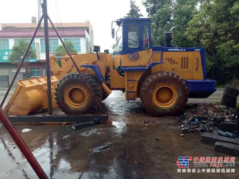 云南出售转让二手5328小时2010年龙工LG850装载机