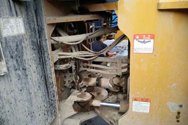 山西出售转让二手4000小时2012年山工SEM650B装载机