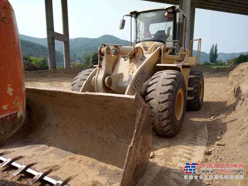 山西出售转让二手5000小时2013年福田雷沃FL955F装载机