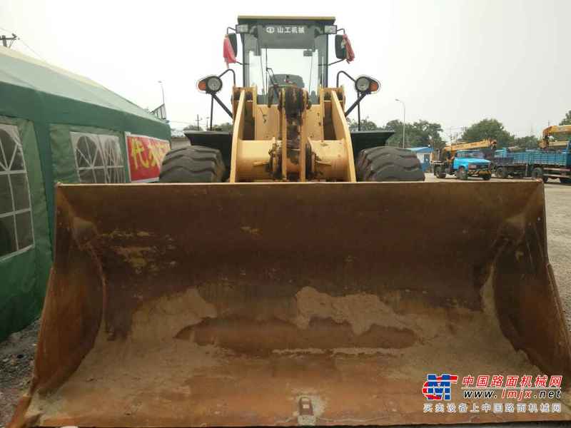 辽宁出售转让二手2000小时2010年山工SEM652B装载机