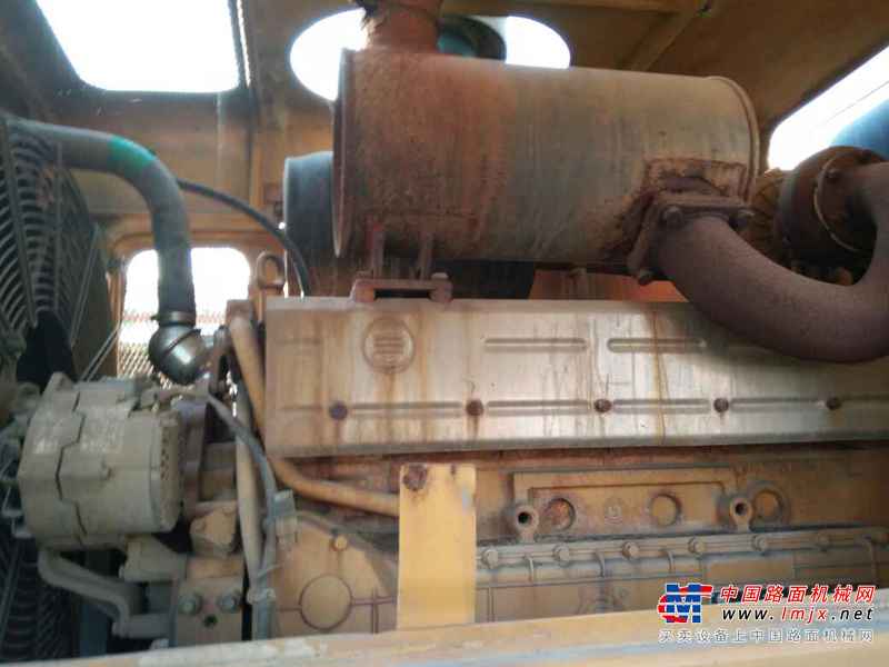 辽宁出售转让二手2600小时2010年山工SEM652B装载机
