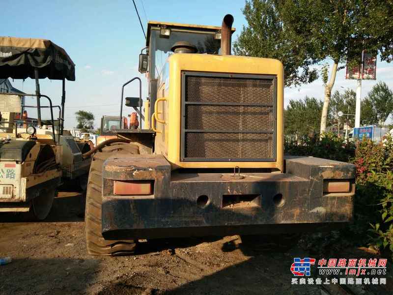 辽宁出售转让二手2600小时2010年山工SEM652B装载机