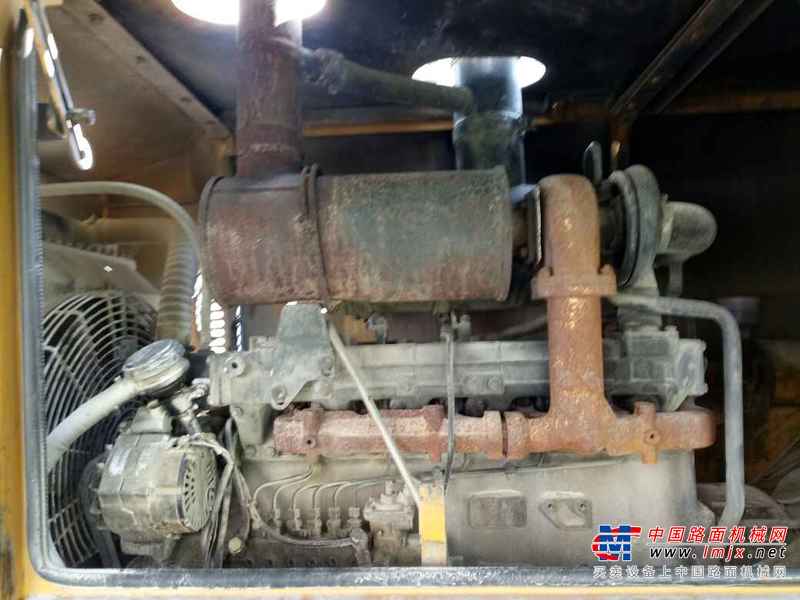 贵州出售转让二手6894小时2011年龙工LG833B装载机