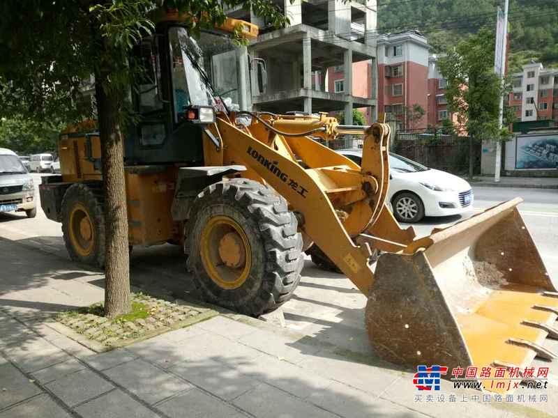 贵州出售转让二手6894小时2011年龙工LG833B装载机