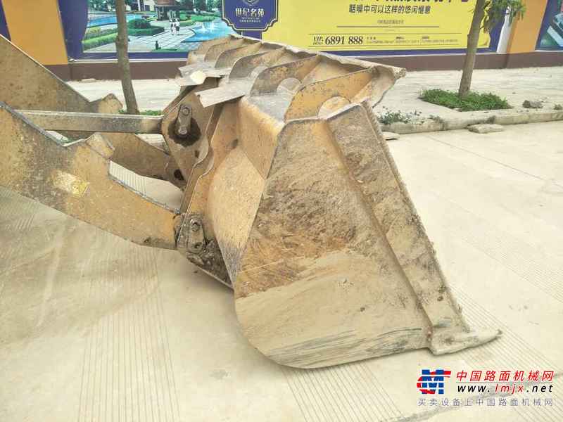 云南出售转让二手3000小时2012年龙工LG855D装载机