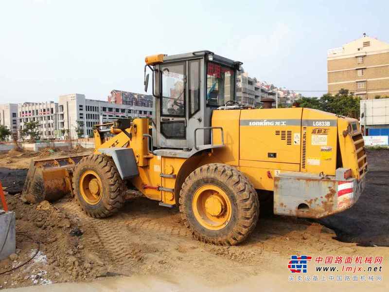 山东出售转让二手1000小时2010年龙工LG833B装载机