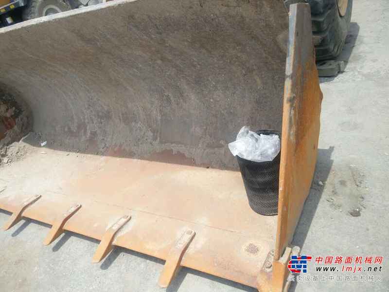 山西出售转让二手2000小时2012年山工SEM652B装载机