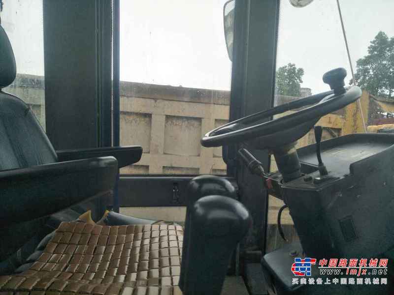 云南出售转让二手3000小时2010年柳工CLG852装载机