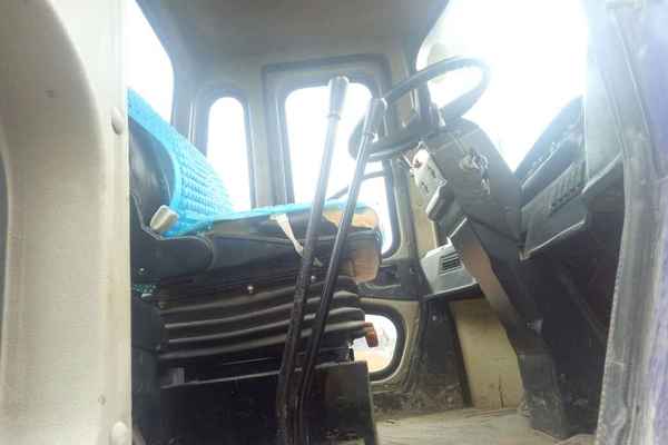 江西出售转让二手9200小时2010年龙工850装载机