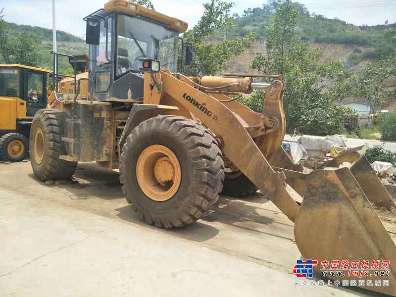 云南出售转让二手3000小时2011年龙工LG855D装载机