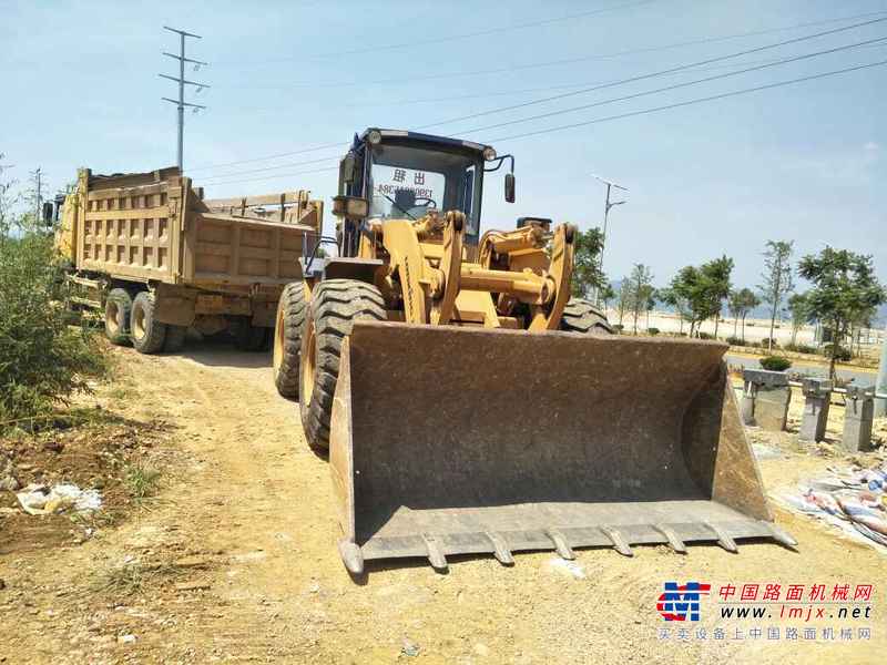 云南出售转让二手5000小时2009年龙工LG855装载机