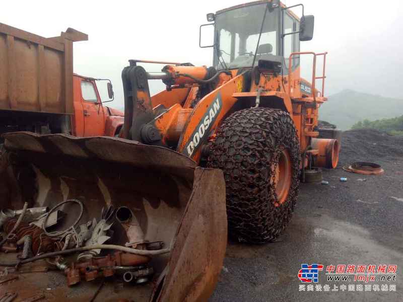 江西出售转让二手8600小时2010年斗山DL503装载机
