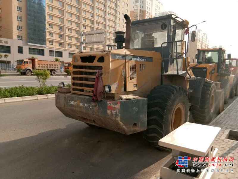 甘肃出售转让二手4000小时2010年龙工LG855B装载机