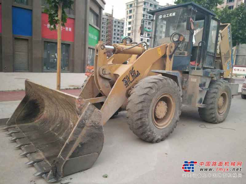 山东出售转让二手6800小时2010年山工ZL30E装载机