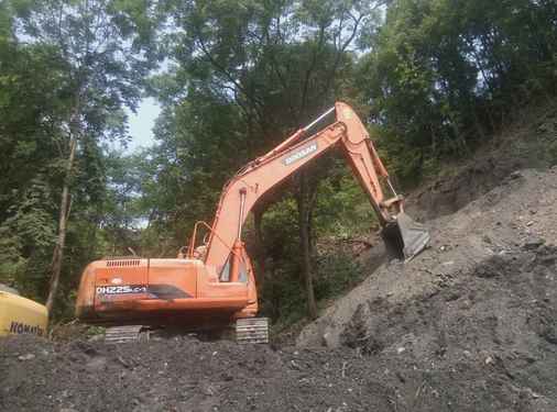 陕西出售转让二手6981小时2009年斗山DH220挖掘机