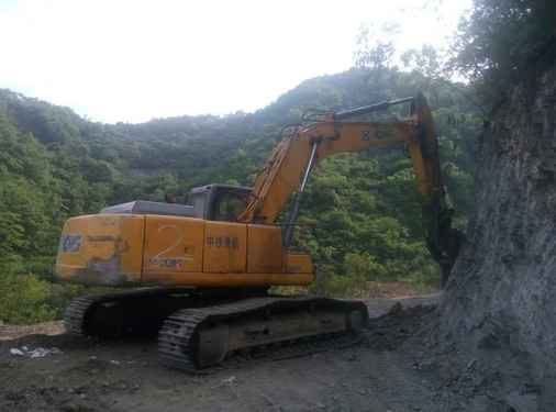 陕西出售转让二手6000小时2010年徐工XE260C挖掘机