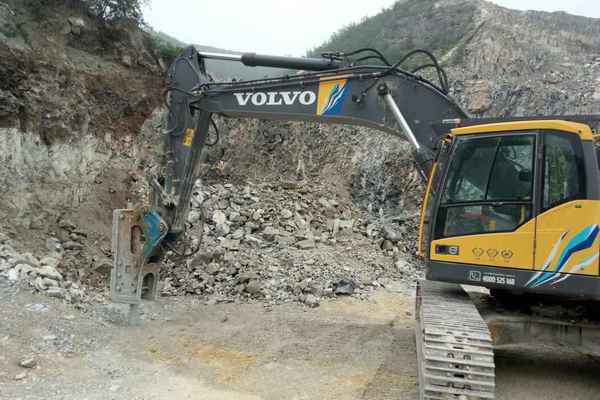 山西出售转让二手1700小时2013年沃尔沃EC380DL挖掘机