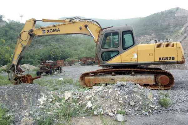山西出售转让二手5000小时2008年厦工XG820挖掘机