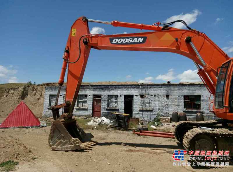 山西出售转让二手6000小时2009年斗山DH300LC挖掘机