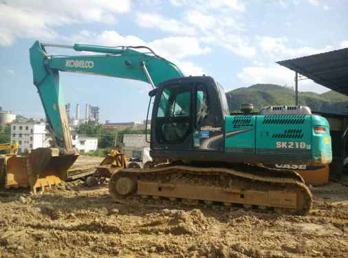贵州出售转让二手4767小时2011年神钢SK210LC挖掘机