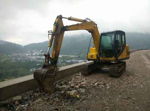贵州出售转让二手13000小时2008年山重建机JCM907C挖掘机