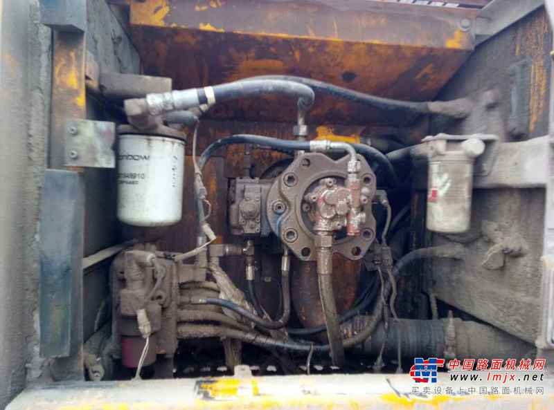 山西出售转让二手8000小时2010年龙工LG6225挖掘机