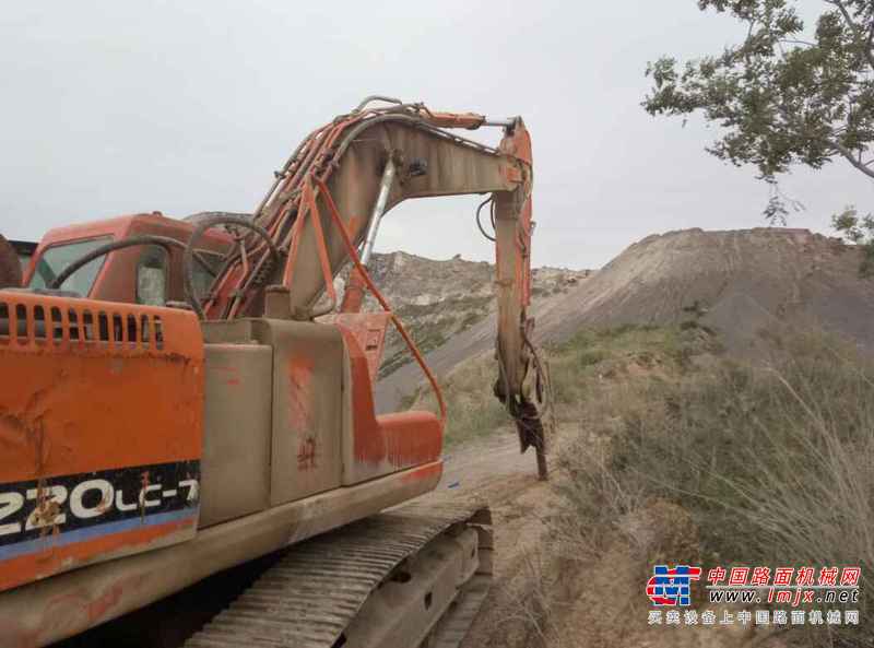 山西出售转让二手12000小时2009年斗山DH220LC挖掘机