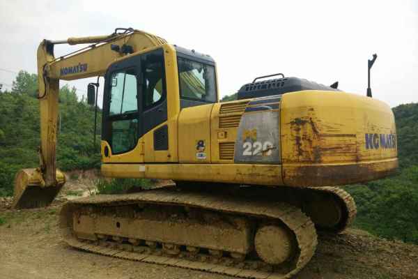 贵州出售转让二手5009小时2010年小松PC220挖掘机