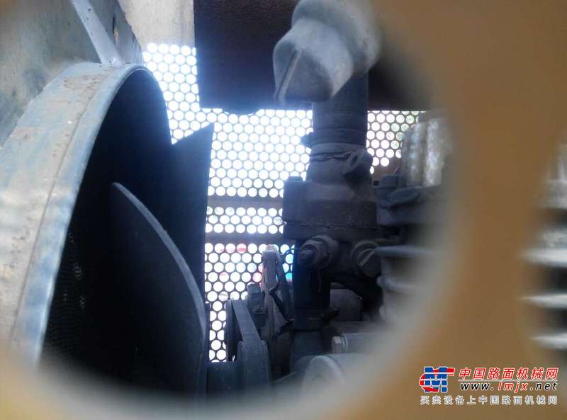 辽宁出售转让二手4000小时2009年龙工LG816装载机