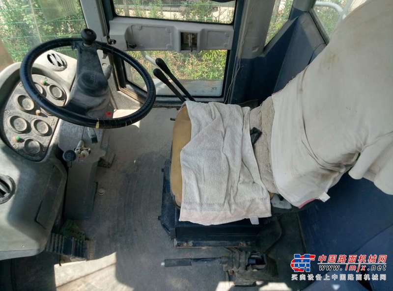 贵州出售转让二手9200小时2011年龙工LG855D装载机