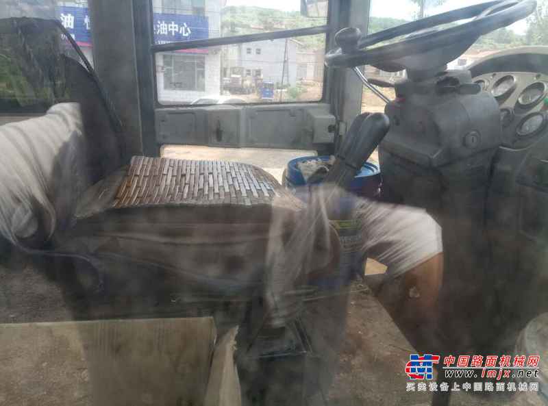山西出售转让二手4000小时2011年龙工LG855B装载机
