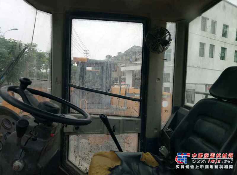 贵州出售转让二手3200小时2013年龙工LG855D装载机