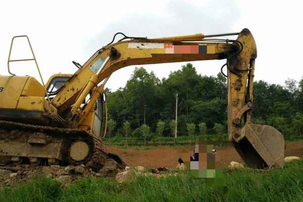 贵州出售转让二手4183小时2011年玉柴YC135挖掘机