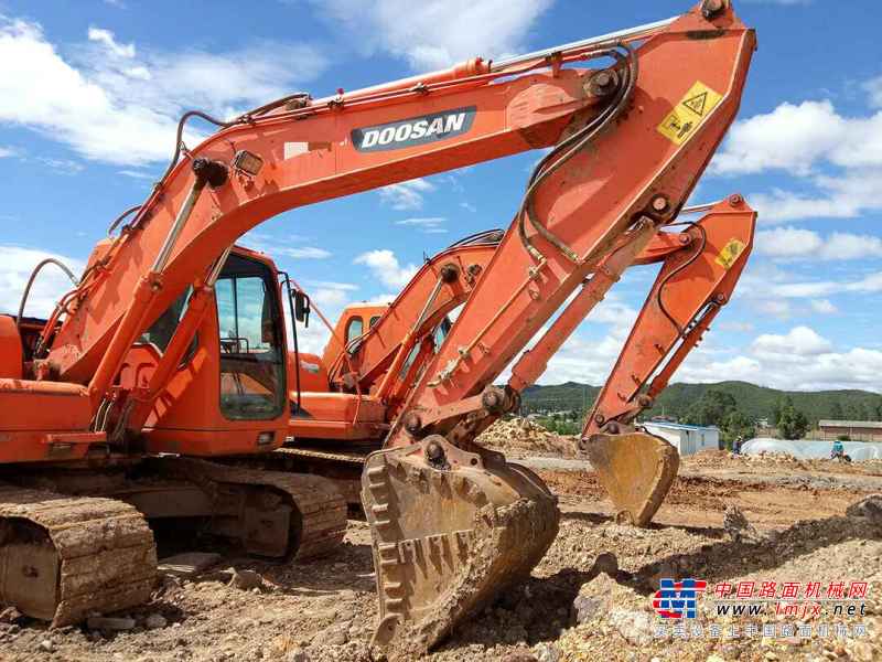 云南出售转让二手7000小时2011年斗山DH150LC挖掘机