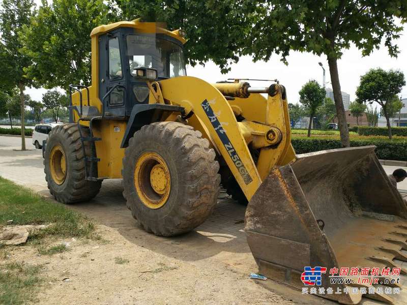 河南出售转让二手8532小时2008年一拖ZL50F装载机
