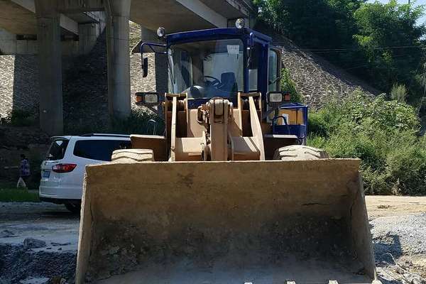 贵州出售转让二手6800小时2010年龙工LG855装载机