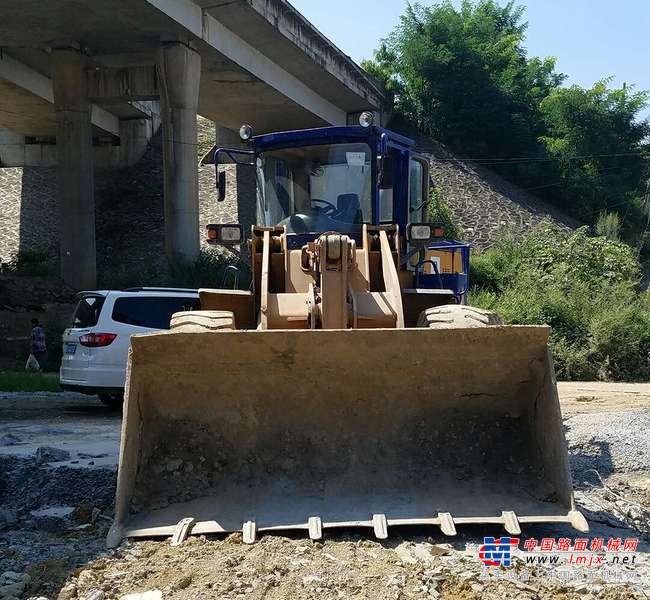 贵州出售转让二手6800小时2010年龙工LG855装载机