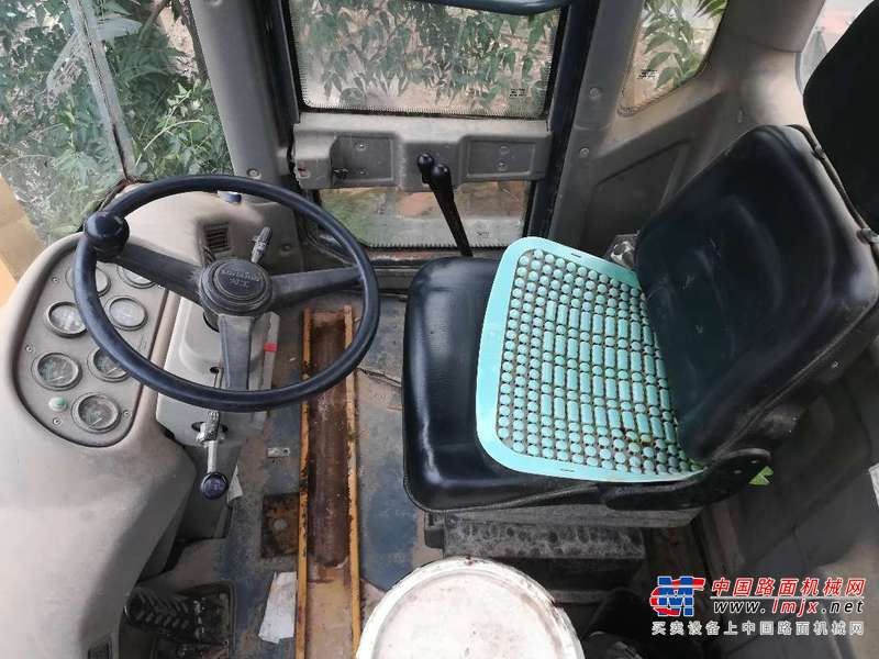 陕西出售转让二手5000小时2011年龙工LG833B装载机