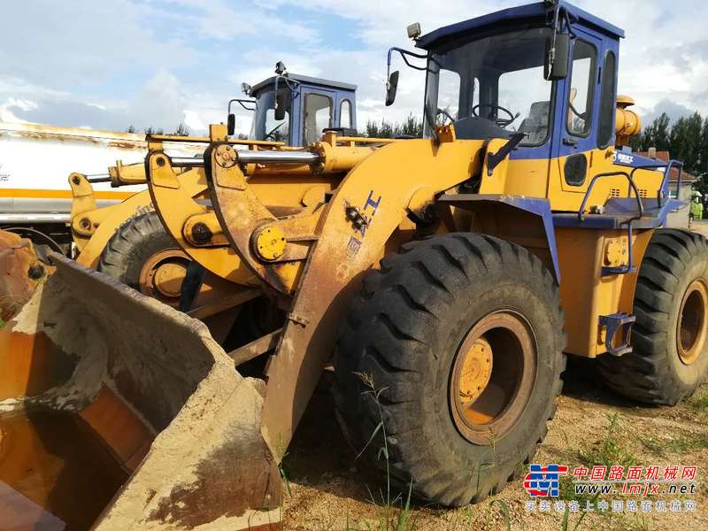 辽宁出售转让二手9000小时2010年龙工LG850装载机