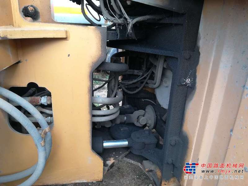 辽宁出售转让二手8000小时2011年龙工LG855装载机