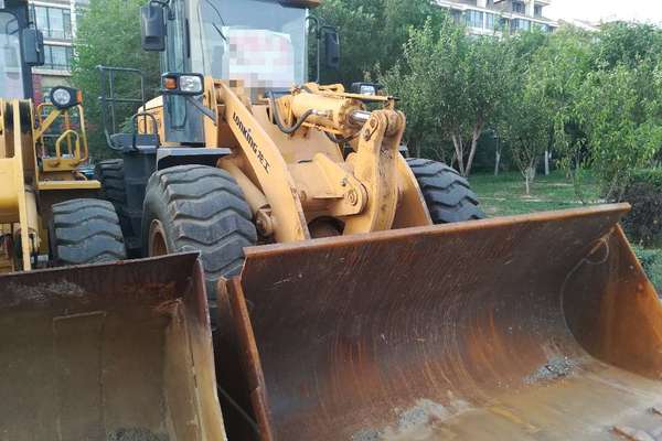 辽宁出售转让二手4000小时2014年龙工LG855D装载机